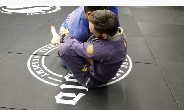 Pemotong Bicep dari Lasso Guard